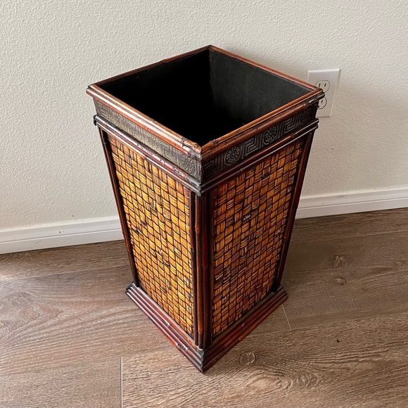 Natural Decorative planter 19 inches high - Picture 10 of 12